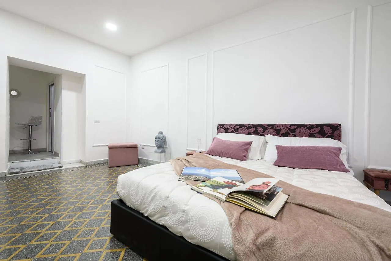 Random B&B Naples